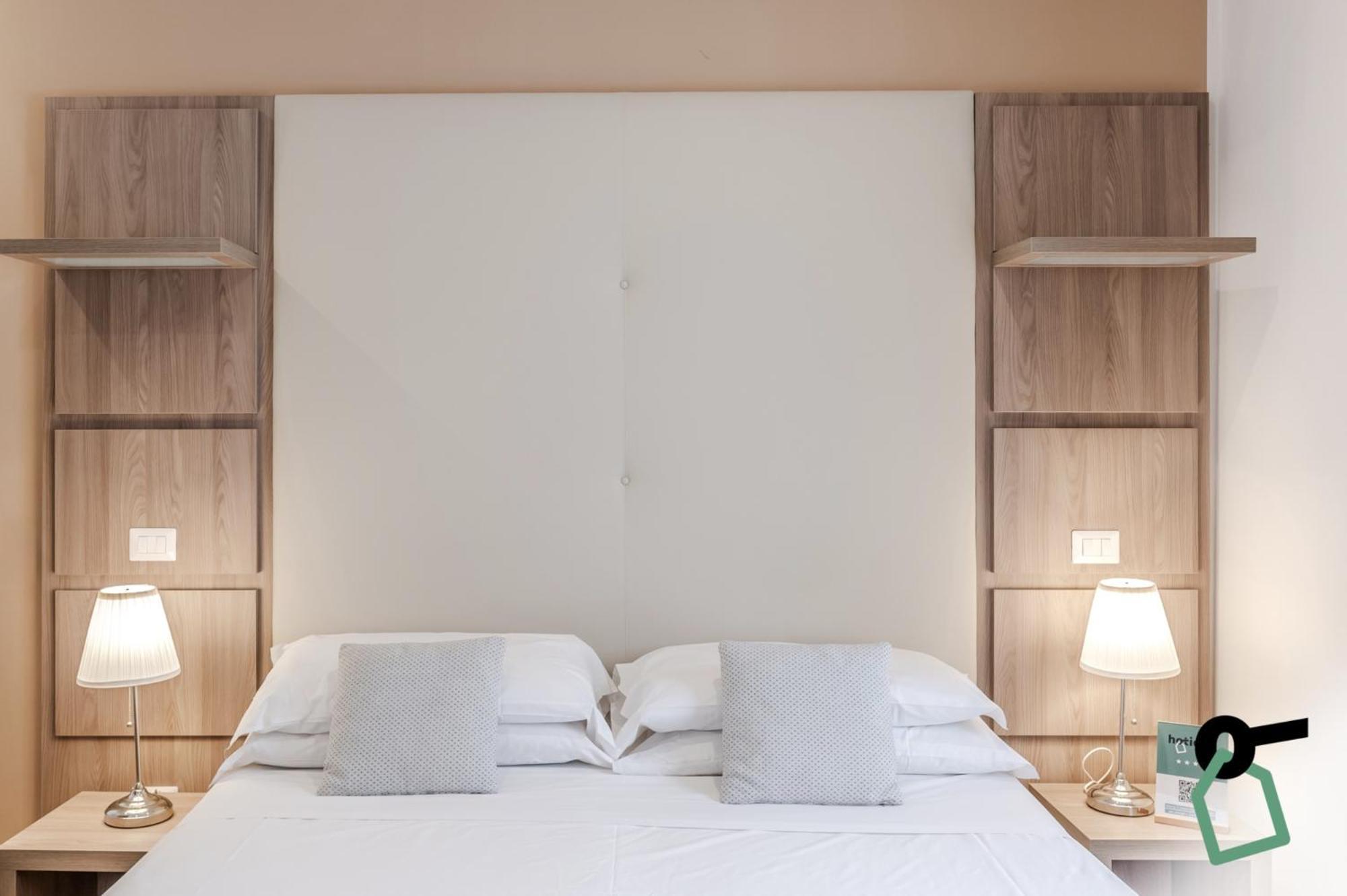 Hotiday Room Collection - Napoli Residenza Scarlatti Kültér fotó